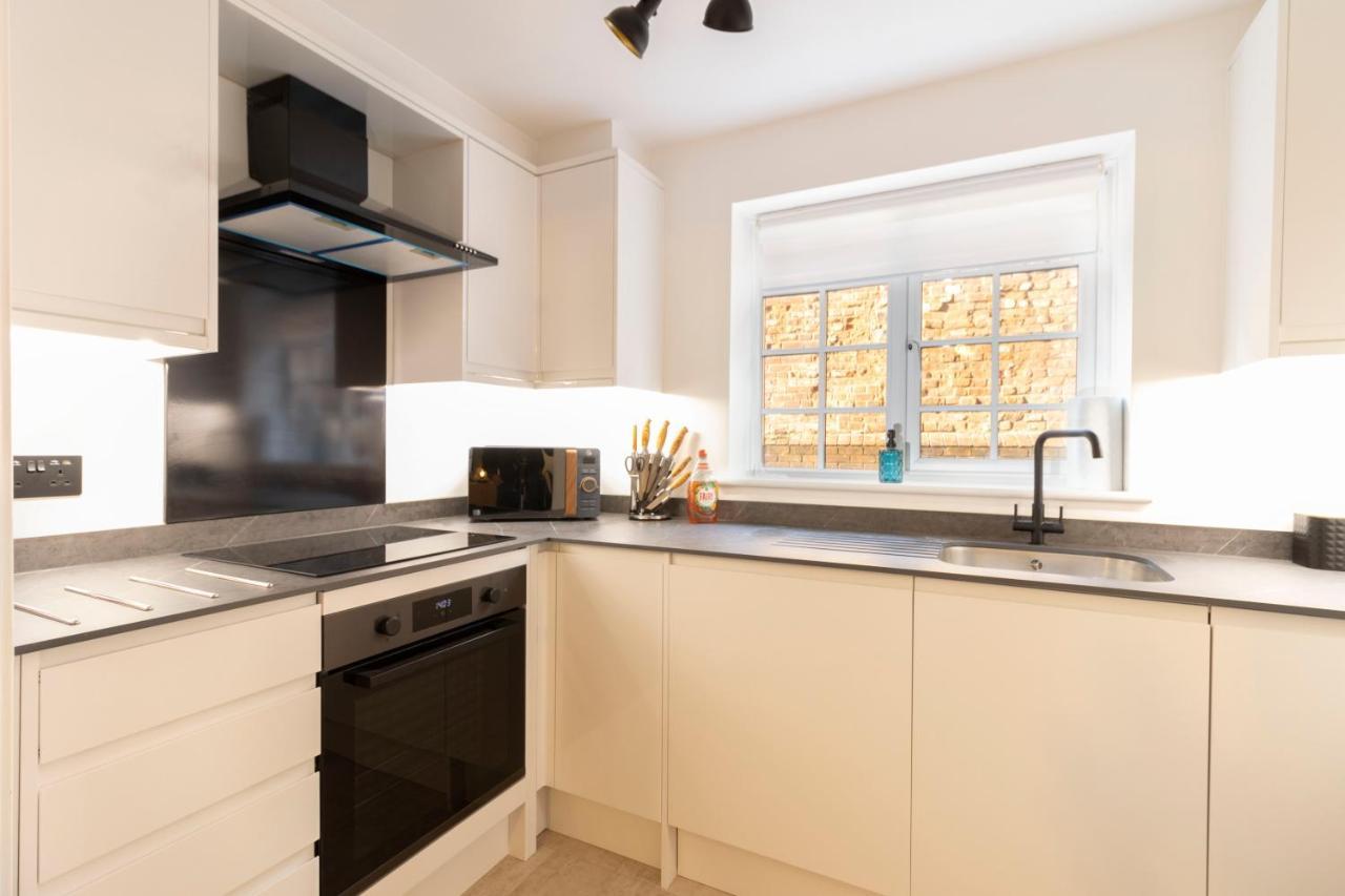 Spacious City Centre Apt Near Cathedral Έξετερ Εξωτερικό φωτογραφία